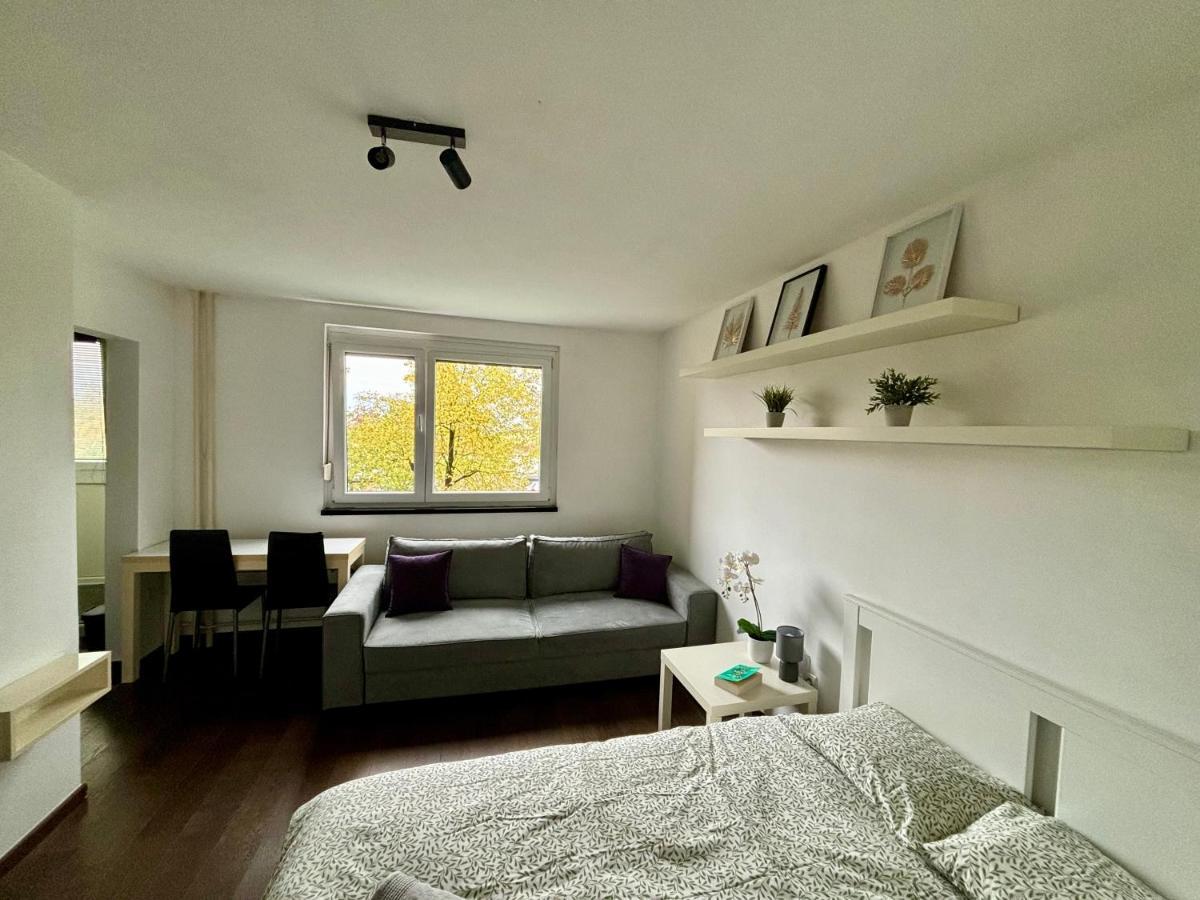 Flat Near Btc City - Free Parking