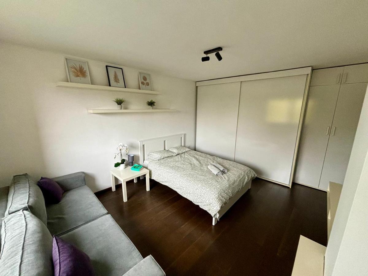 Flat Near Btc City - Free Parking *